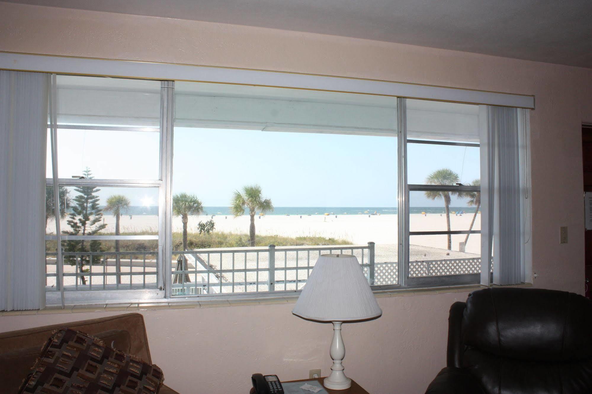 Ibeach Resort Treasure Island Exterior foto